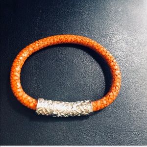 NWOT NIALAYA  Stingray Leather Bracket